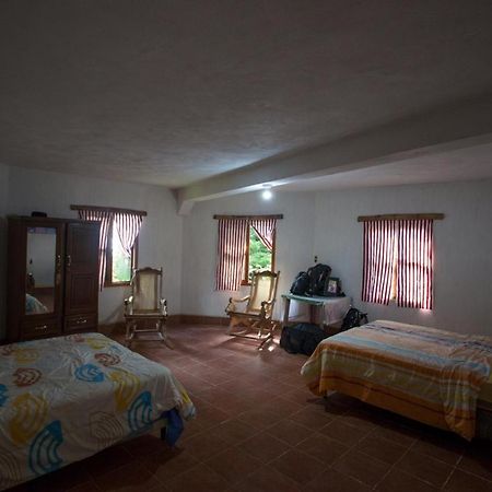 Hostal Checruz, Todos Santos Cuchumatan Huehuetenango Buitenkant foto