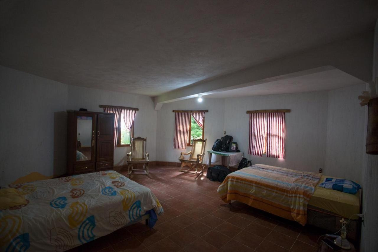 Hostal Checruz, Todos Santos Cuchumatan Huehuetenango Buitenkant foto